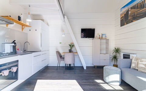 Residence Domburg: Legna, Pavimentazione, Mobilia, Pavimento In Legno, Pavimento, Interior Design, Latifoglie, Appartamento, Soffitto, Soggiorno