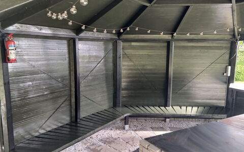 Calli: Casa, Casa, Porta, Tetto, Villetta, Estate, Giardino, Shade, Raccordo, Cortile
