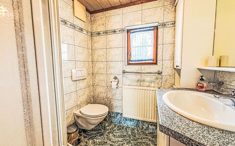 Christoph: Legna, Pavimento, Pavimentazione, Interior Design, Camera, Soffitto, Idraulico Fixture, Bagno, Idraulico, Lavello