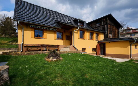 U Pekařů: Tetto, Casa, Casa, Villetta, Raccordo, Dipingere, Shade, Balcone