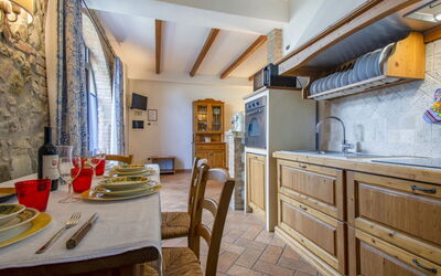 Celeste 35.4: Mobilia, Cucina, Legna, Interior Design, Controsoffitto, Pavimentazione, Cabinetry, Camera, Pavimento, Soffitto