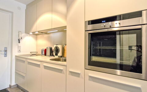 Bergnest: Cucina, Elettrodomestico Da Cucina, Apparecchio Major, Interior Design, Controsoffitto, Cabinetry, Pavimentazione, Elettrodomestico, Soffitto, Pavimento