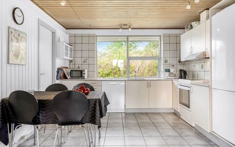 Christan - 350M from the Sea: Casa, Casa, Porta, Tetto, Villetta, Estate, Giardino, Shade, Raccordo, Cortile