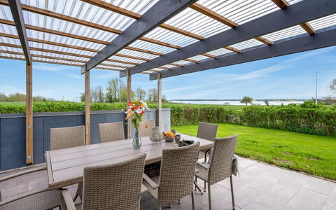 Christan - 350M from the Sea: Casa, Casa, Porta, Tetto, Villetta, Estate, Giardino, Shade, Raccordo, Cortile