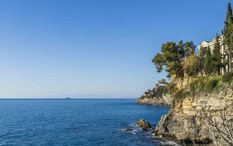 Central Cozy Nest With Parking, Bogliasco: Blu, Corpo D'Acqua, Mare, Costa, Costiera E Morfologie Oceanic, Oceano, Lago, Riva, Promontorio, Promontorio