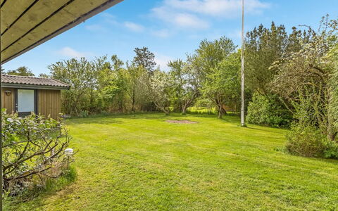 Rikkart - 400M from the Sea: Estate, Shade, Driveway, Agriturismo