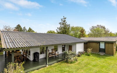 Rikkart - 400M from the Sea