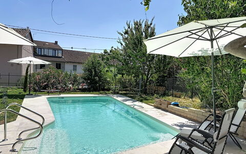 Casetta di Agnese: Piscina, Acqua, Mobili Da Esterno, Ricorrere, Ombrello, Materiale Composito, Shade, Eco Hotel, Giochi D'Acqua, Sedia