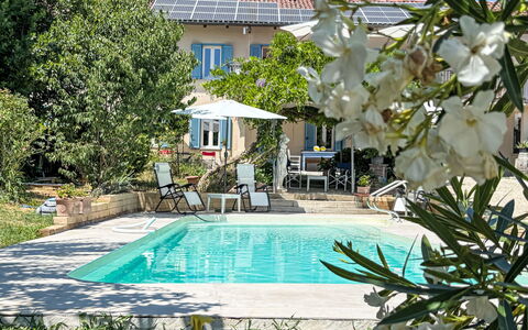 Casetta di Agnese: Piscina, Mobili Da Esterno, Ricorrere, Tempo Libero, Shade, Ombrello, Eco Hotel, Giardino, Vaso Di Fiori, Pianta Della Casa