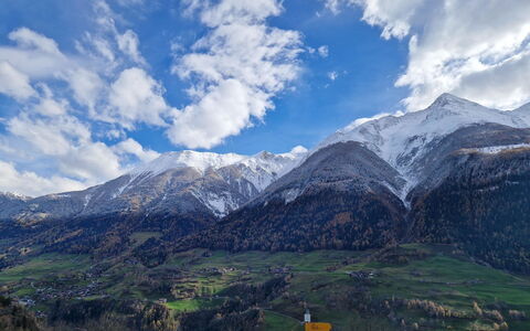 Dorfstrasse 97 2. Og Süd: Montagna, Cielo, Geografia Montane, Nube, Natura, Collina, Catena Montuosa, Highland, Paesaggio Naturale, Paesaggio