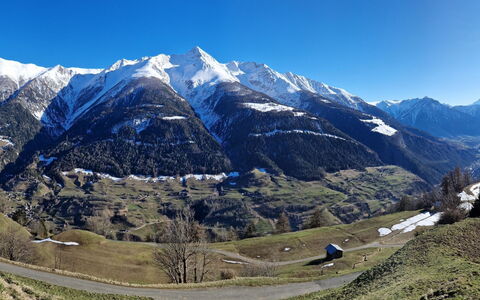 Dorfstrasse 97 2. Og Süd: Montagna, Geografia Montane, Collina, Catena Montuosa, Highland, Neve, Geomorfologia Glaciale, Paesaggio, Cresta, Hill Station