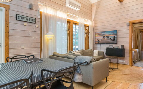 Casa Vierumäki: Mobilia, Interior Design, Pavimentazione, Pavimento, Tavolo, Soffitto, Cucina & Sala Da Pranzo Tavolo, Illuminazione, Sedia, Casa