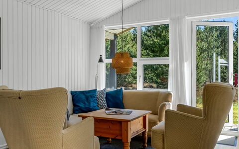 Balthasar - 400M from the Sea: Interior Design, Mobilia, Legna, Soffitto, Pavimentazione, Camera, Pavimento, Divano, Soggiorno, Casa