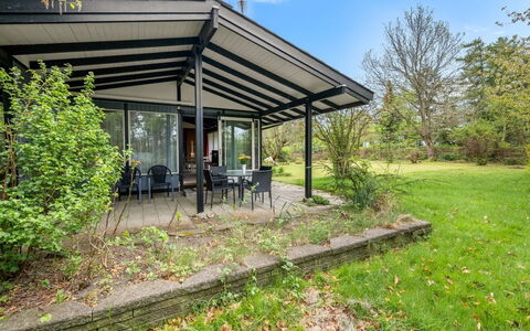 Aatos - 150M from the Sea: Estate, Shade, Driveway, Agriturismo