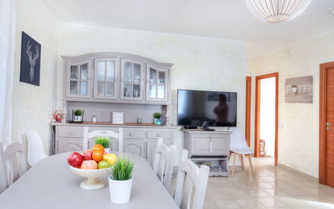 Antem: Camera, Proprietà, Mobilia, Interior Design, Costruzione, Casa, Pavimento, Soggiorno, Cucina, Immobiliare