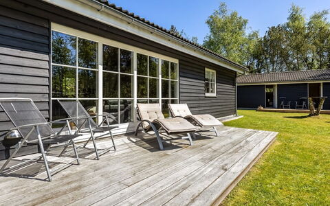Marlena - 1.1Km from the Sea: Tetto, Casa, Zona Residenziale, Casa, Estate, Villetta, Design
