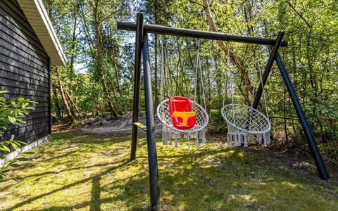 Marlena - 1.1Km from the Sea: Tetto, Casa, Zona Residenziale, Casa, Estate, Villetta, Design