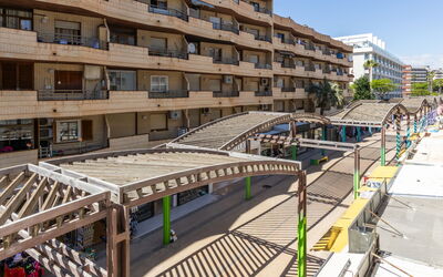 Salou 623: Giardino, Mobili Da Esterno, Ricorrere, Shade, Tempo Libero, Prato, Eco Hotel, Landscaping, Tenda, Parco