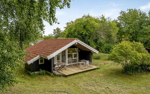Nnykka - 125M from the Sea: Estate, Shade, Driveway, Agriturismo