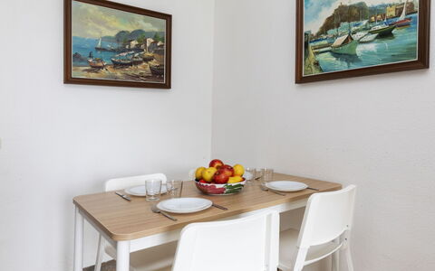 Olivier: Tavolo, Cornice, Mobilia, Proprietà, Dipingere, Interior Design, Rettangolo, Legna, Sedia