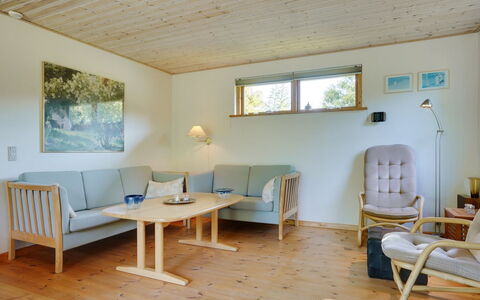Steffenie - 250M from the Sea: Legna, Casa, Portico, Deck, Latifoglie, Tetto, Color Legno, Pavimento In Legno, Eco Hotel