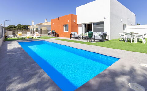 Alba: Parete, Facciata, Casa, Porta, Villetta, Estate, Muro ​​Di Pietra, Finestra A Ghigliottina, Villa, Agriturismo