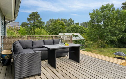 Esme - 225M to the Fjord: Blu, Arbusto, Villetta, Groundcover, Giardino, Estate, Shade, Landscaping, Agriturismo, Eco Hotel