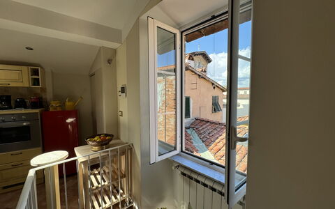 Anna: Parete, Appartamento, Casa, Color Legno, Latifoglie, Dipingere, Illuminazione Diurna, Pianta Della Casa, Balcone, Alluminio