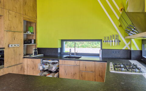 Villa Techelsberg: Pavimentazione, Legna, Interior Design, Cucina, Pavimento, Controsoffitto, Architettura, Casa, Soffitto, Mobilia