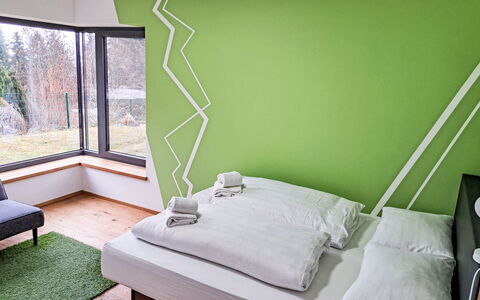 Villa Techelsberg: Interior Design, Mobilia, Camera Da Letto, Pavimento, Pavimentazione, Soffitto, Letto, Illuminazione, Lenzuolo, Bedding