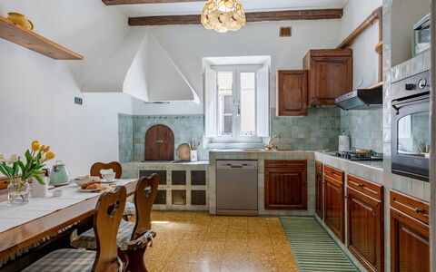 Operapartment: Interior Design, Mobilia, Cucina, Pavimentazione, Legna, Controsoffitto, Soffitto, Cabinetry, Casa, Pavimento