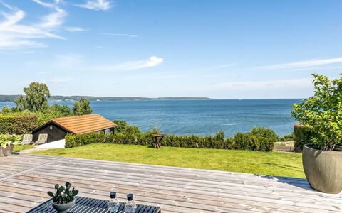 Tobias - 45M to the Fjord: Casa, Casa, Porta, Tetto, Villetta, Estate, Giardino, Shade, Raccordo, Cortile