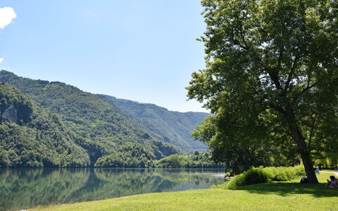 Design Loft, Romantic Retreat, Feltre: Acqua, Verde, Corpo D'Acqua, Risorse Idriche, Natura, Ambiente Naturale, Albero, Paesaggio Naturale, Geografia Montane, Vegetazione