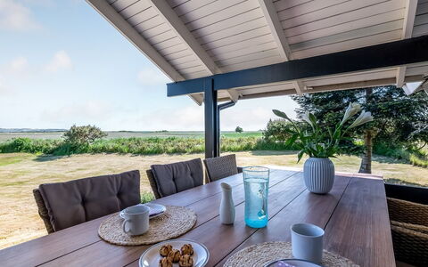 Ama - 250M from the Sea: Legna, Casa, Portico, Deck, Latifoglie, Tetto, Color Legno, Pavimento In Legno, Eco Hotel