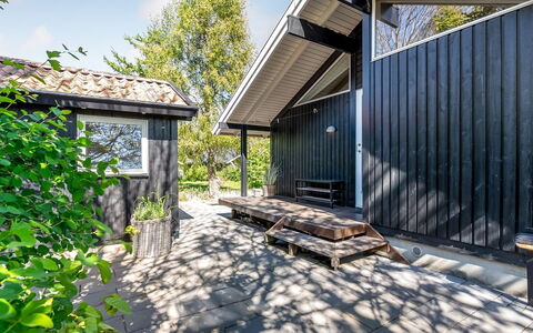Ama - 250M from the Sea: Legna, Casa, Portico, Deck, Latifoglie, Tetto, Color Legno, Pavimento In Legno, Eco Hotel