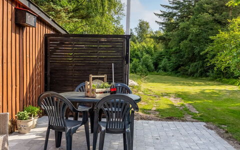 Arben - 900M from the Sea: Legna, Casa, Portico, Deck, Latifoglie, Tetto, Color Legno, Pavimento In Legno, Eco Hotel