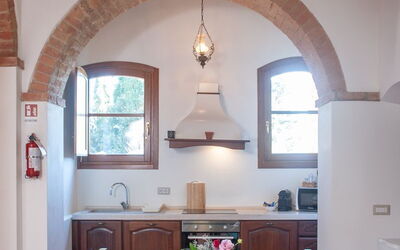 Appartamento Irpina: Mobilia, Interior Design, Soffitto, Lampada, Illuminazione, Arco, Pavimentazione, Tavolo, Casa, Cucina