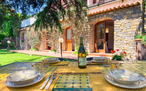 Casa Delle Chicche - Imperia: Ricorrere, Giardino, Hacienda, Eco Hotel, Vaso Di Fiori, Mobili Da Esterno, Piscina, Sedia, Cortile, Backyard