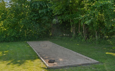 Thrym - 2.5Km from the Sea: Vegetazione, Arbusto, Primavera, Villetta, Giardino, Shade, Backyard, Cortile, Sedia