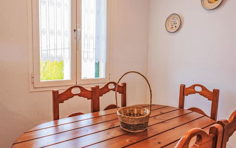 Llebeig 155: Mobilia, Pavimentazione, Legna, Interior Design, Pavimento, Tavolo, Camera, Illuminazione, Sala Da Pranzo, Cucina & Sala Da Pranzo Tavolo