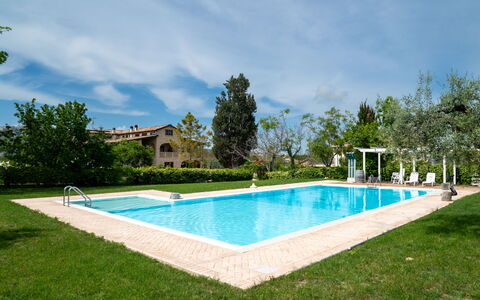 Alloggio:&nbsp;Grappolo Rosso 648.3