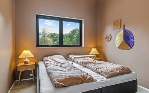 Stjerne - 300M to the Fjord: Letto, Bedding, Interior Design, Mobilia, Camera Da Letto, Lenzuolo, Parete, Pavimento, Pavimentazione, Legna
