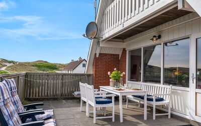 Arkil - 200M from the Sea