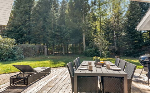 Atti - 500M to the Fjord: Estate, Shade, Driveway, Agriturismo