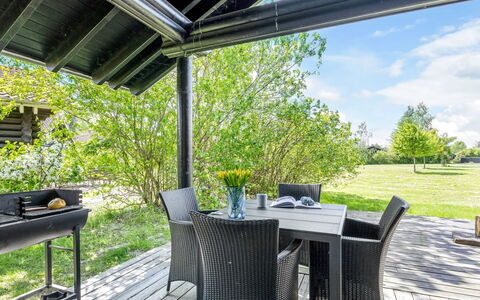 Edzard - 900M from the Sea: Tetto, Casa, Casa, Villetta, Porta, Raccordo, Deck, Portico, Plank, Latifoglie