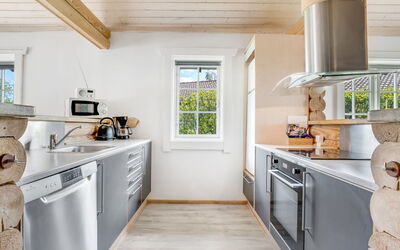 Edzard - 900M from the Sea