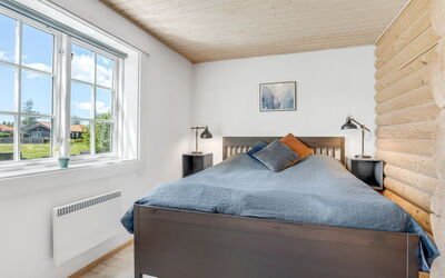 Edzard - 900M from the Sea