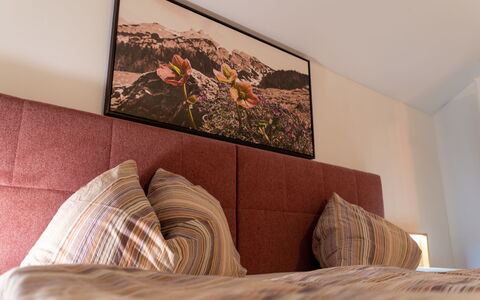Oase im Grünen: Letto, Camera Da Letto, Mobilia, Lenzuolo, Bedding, Legna, Interior Design, Biancheria, Tessile, Telaio Del Letto