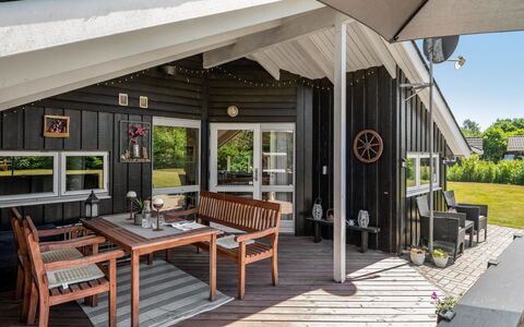 Kuisma - 11Km from the Sea: Legna, Portico, Tetto, Casa, Casa, Villetta, Raccordo, Porta, Shade, Deck