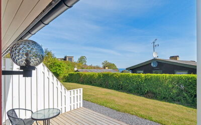 Heddi - 300M from the Sea